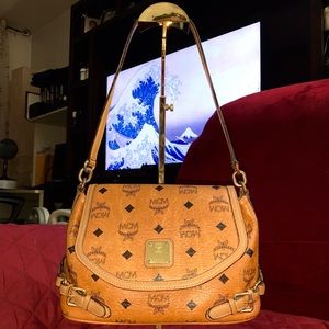 💯 Authentic MCM Cognac Visetos Shoulder bag